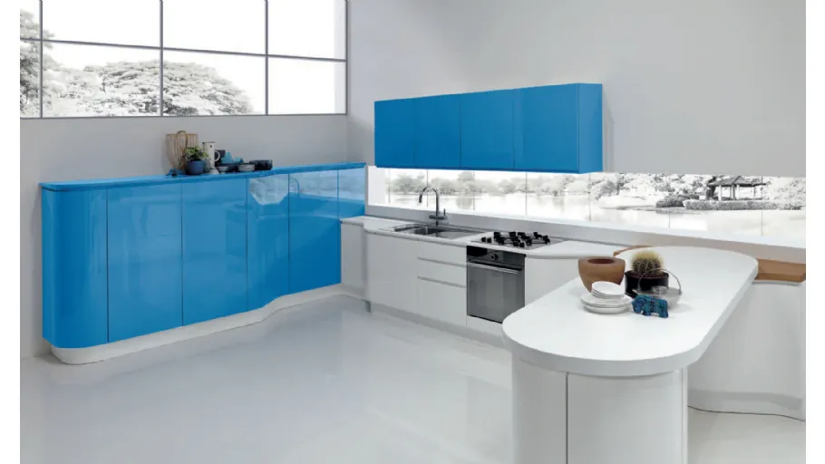 Cucina Design angolare con penisola Masca in laccato Blu e Bianco lucido di Aran