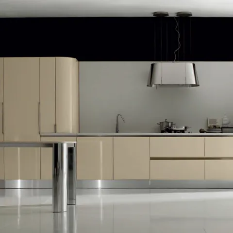 Cucina Design lineare Volare in laccato lucido spazzolato Avorio di Aran