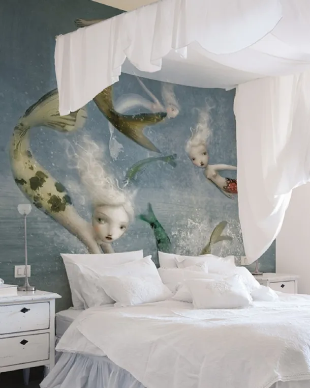 Carta da parati con illustrazione artistica ispirata alle sirene Mermaids di Inkiostro Bianco