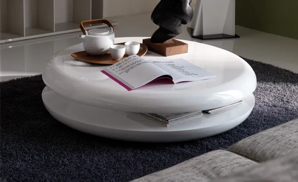Tavolino con piano superiore girevole in legno laccato bianco lucido Yo-Yo di Cattelan Italia