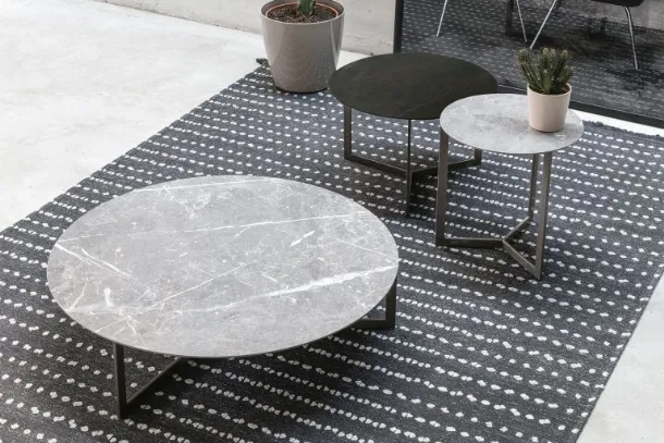 Tavolino Joy Gres con top in gres diverse finiture di Tomasella