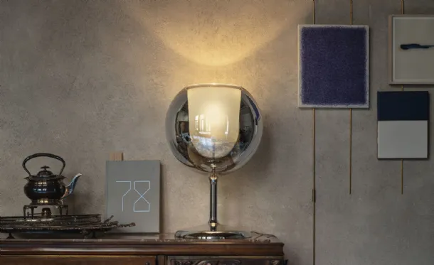 Lampada da tavolo a coppa in vetro Glo di Pentalight