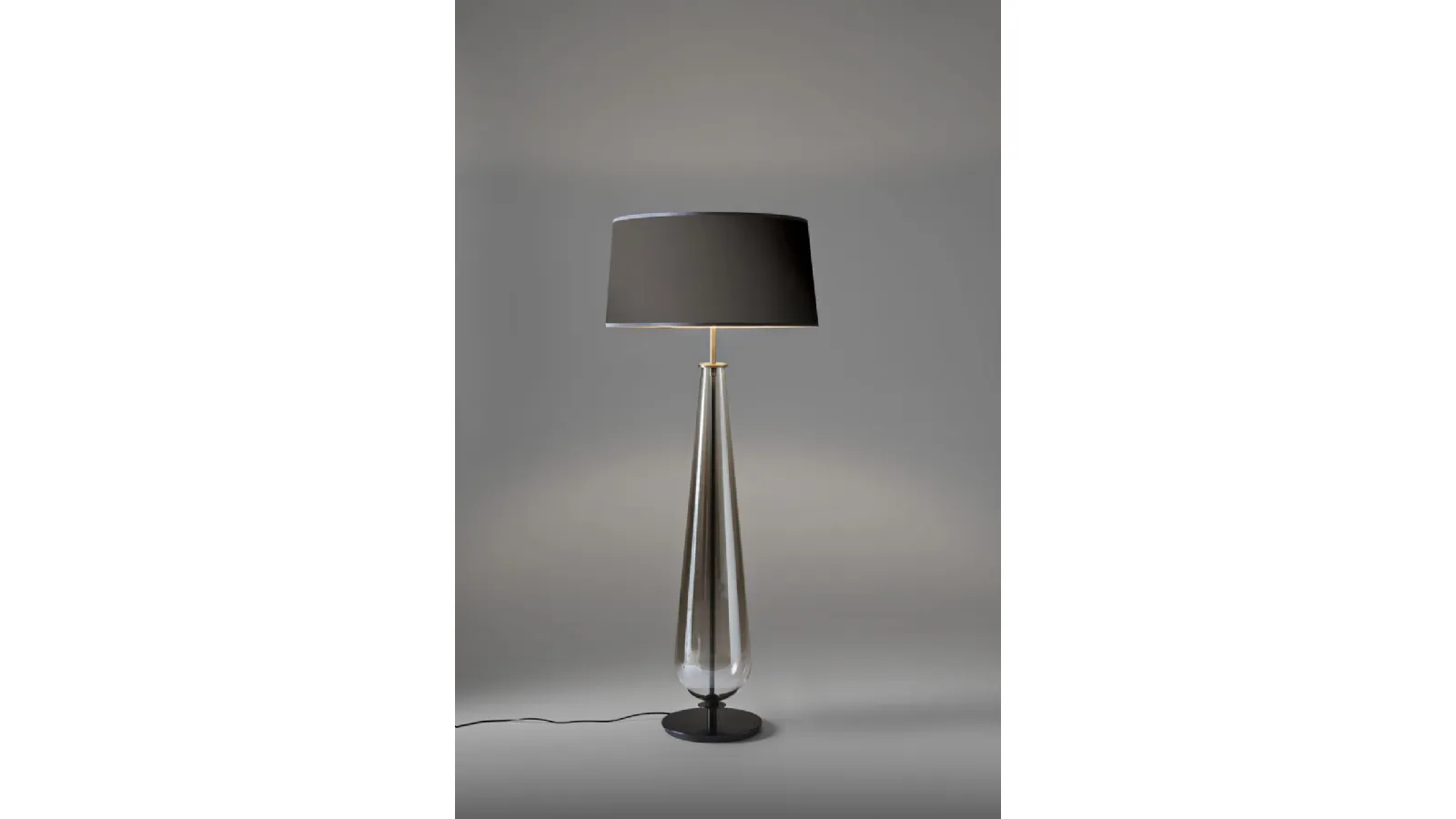 Lampada da terra New Classic di Pentalight