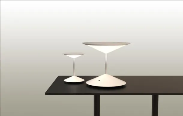 Lampada da tavolo Narciso disponibile in due misure in metallo verniciato Bianco di Pentalight
