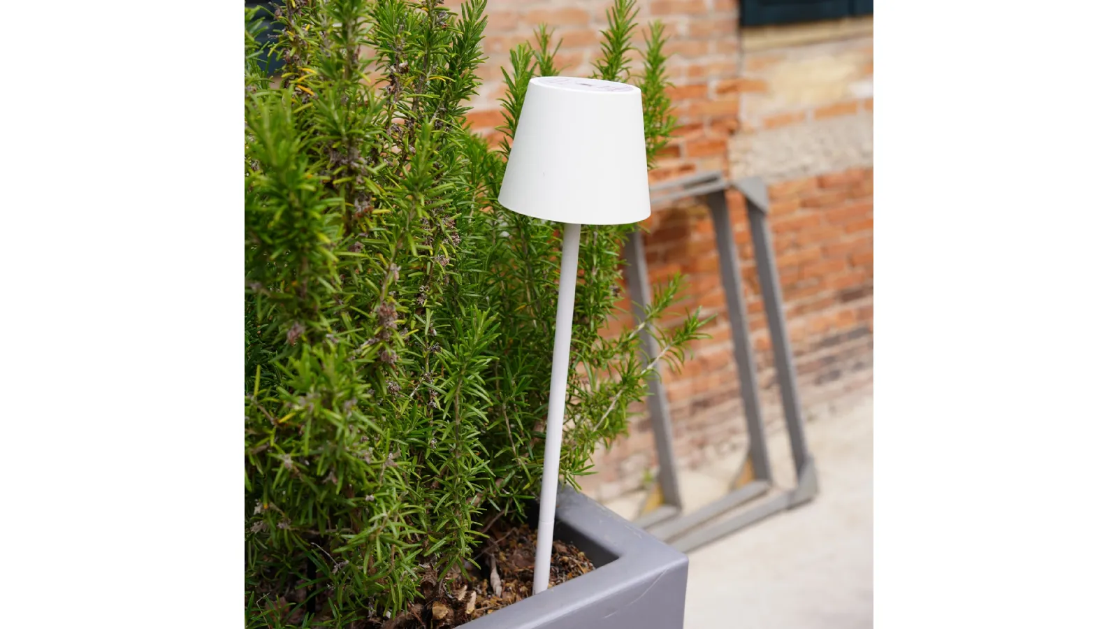 Lampada Poldina da esterni di Zafferano