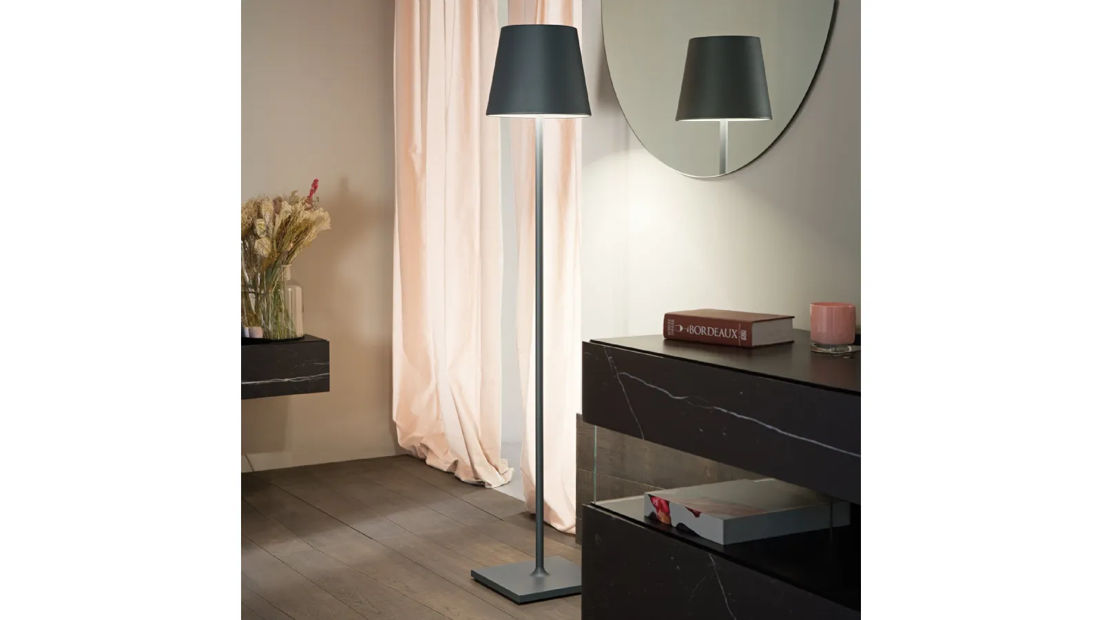 Lampada da terra Poldina XXL di Zafferano