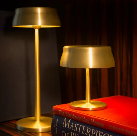Lampada Sister Light da tavolo di Zafferano