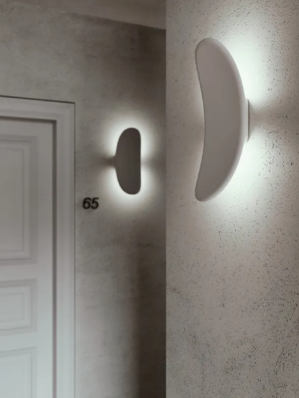 Lampada da parete in alluminio pressofuso verniciato bianco Vela Applique di Pentalight