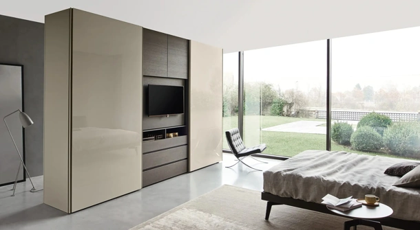 Armadio Odeon Scorrevole in laccato lucido di Sangiacomo