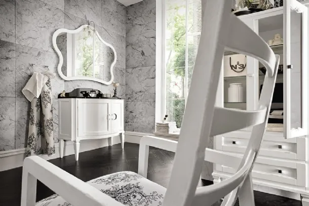 Mobile da Bagno York 05 in laccato Bianco usurato con piano e alzata sagomata in marmo nero di Cerasa