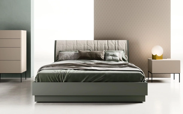 Letto matrimoniale con testiera con cuffia in tessuto Bent di Zalf