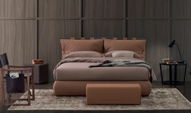 Letto in pelle con testiera Dual Round di Oggioni