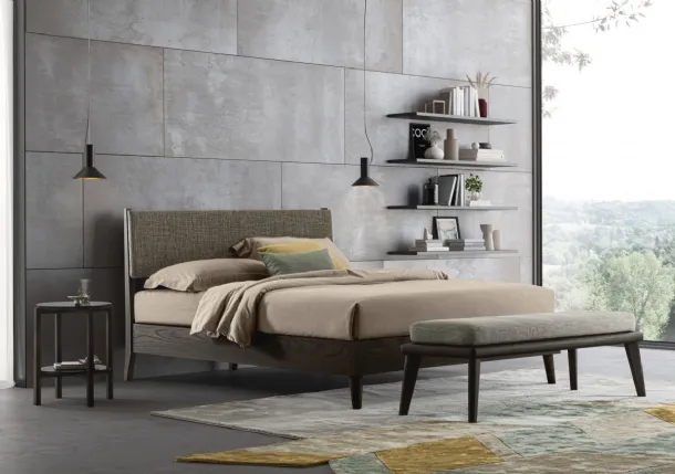 Letto in legno con testiera in tessuto e box contenitore Orimento di Oggioni
