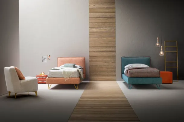 Letto moderno in tessuto imbottito Piping di Bside