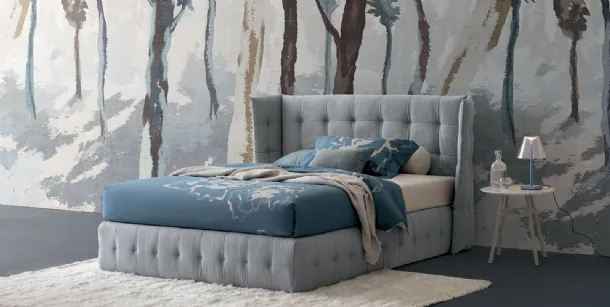Letto Taste Quilt in tessuto trapuntato con testiera avvolgente di Oggioni