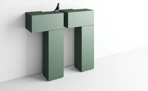 Madia Formosa Inchinata di Minotti Italia