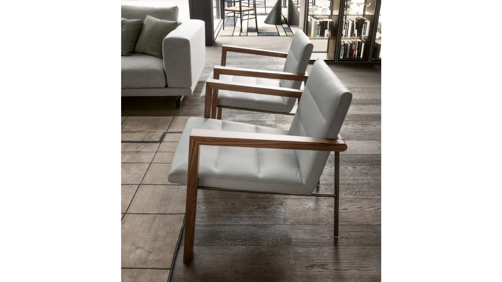 Poltroncina Mimosa in pelle e legno di Presotto