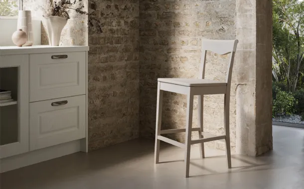 Sgabello Rose in legno laccato di Arredo3