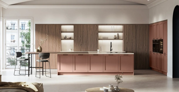 Cucina Classica con isola Opera 01 in laccato e laminato di Arredo3