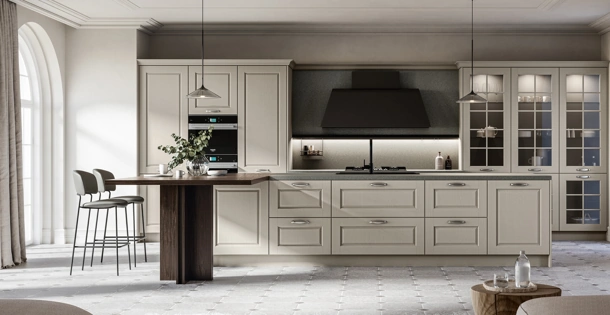 Cucina Classica con isola Asolo 03 in laccato e laminato di Arredo3