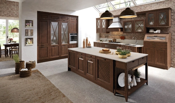 Cucina Classica Bellagio con isola in Frassino tinto Noce di Aran