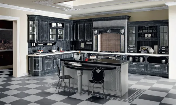 Cucina Classica angolare con isola centrale Imperial Charme in Fassino Antracite decapato con decorazioni argento di Aran
