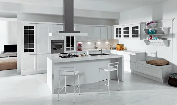 Cucina Classica angolare con isola centrale Ylenia in legno laccato Bianco di Aran