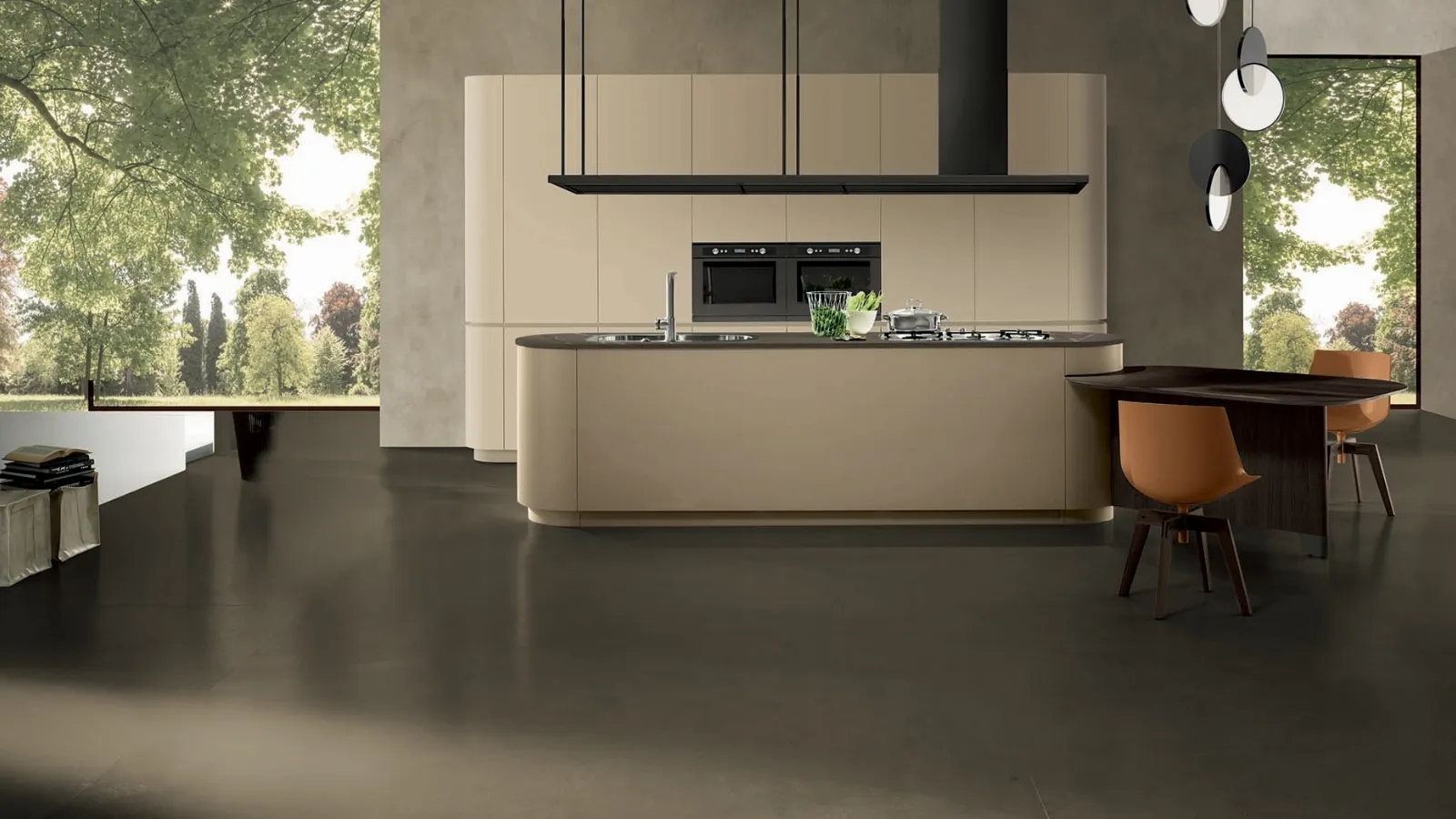 Cucina Design con isola in laccato opaco Argilla e Beige con top in laminam Pietra Piasentina e piano penisola snack in Rovere Wengé Linea Round di Composit