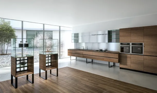 Cucina Design lineare Sipario in Noce Canaletto chiaro con venatura orizzontale di Aran