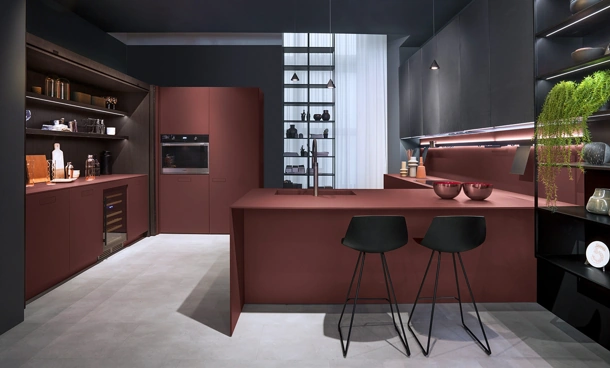 Cucina su misura Touch con penisola di Composit