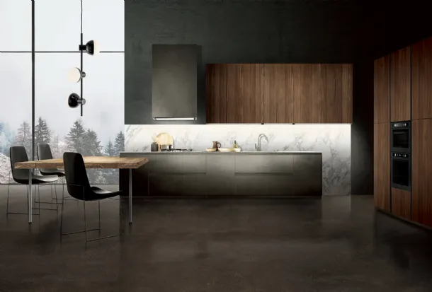 Cucina su misura di design Touch in Resina Anthracite e Noce Americano con penisola in legno Antico di Composit