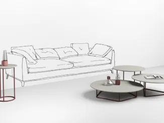 Tavolini con top in cemento bianco Circus di Minotti Italia