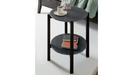 Tavolino Lanzo con top in marmo nero marquinia e struttura in frassino tinto di Oggioni