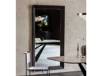 Specchio con cornice rivestita in pelle Taxedo Magnum di Cattelan Italia