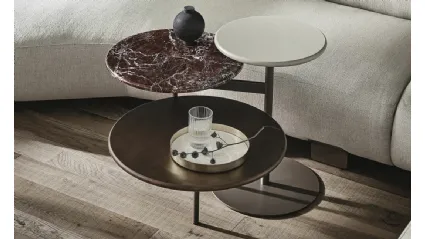 Tavolino Tris con struttura in metallo e piani in MDF e marmo di Ditre Italia