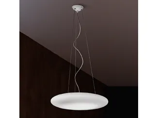 Lampada a sospensione con diffusore in vetro opale satinato soffiato con struttura in metallo verniciato bianco opaco Mentos di Zafferano