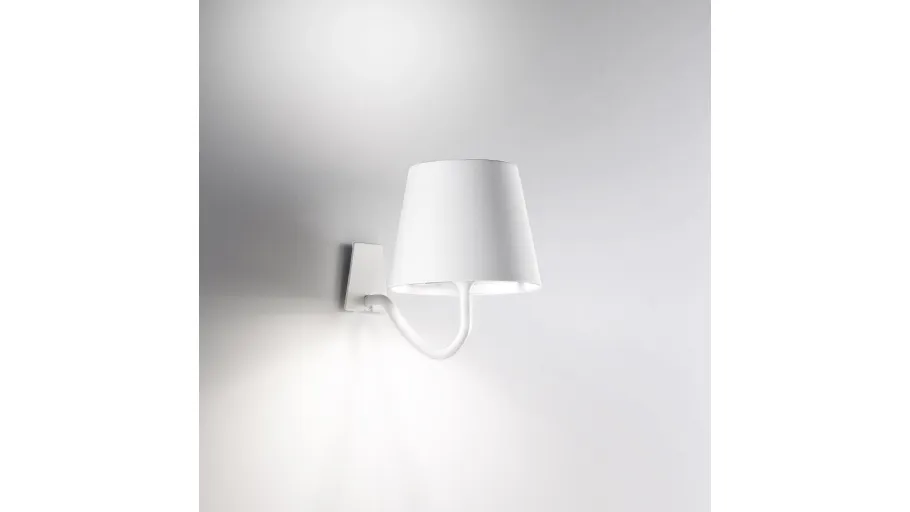 Lampada da parete Poldina di Zafferano