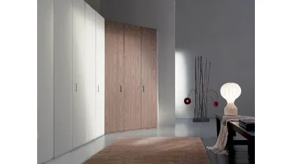 Armadio con anta battente in laccato opaco e legno Angolo Cabina di Fimar