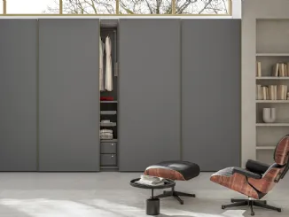 Armadio con ante scorrevoli Dr-Flow di De Rosso