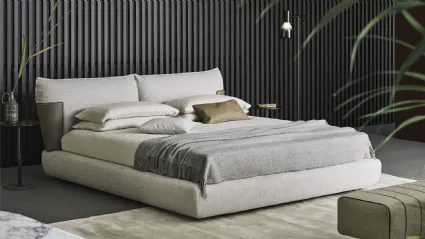 Letto in tessuto imbottito con testiera e box contenitore Blend Bed di Bonaldo