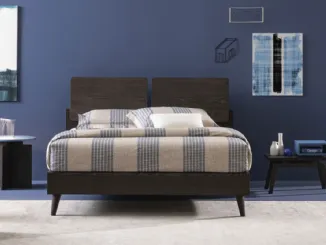 Letto in legno di Frassino con testiera Both di Oggioni