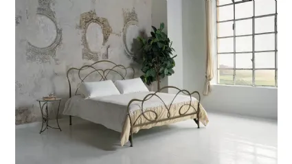 Letto in ferro battuto con testiera Fantasy di Bontempi