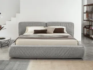 Letto in tessuto imbottito con box contenitore e testiera Fluff di Bonaldo