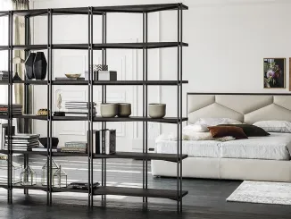 Libreria divisoria in metallo con ripiani in legno Hudson di Cattelan Italia