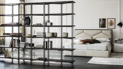Libreria divisoria in metallo con ripiani in legno Hudson di Cattelan Italia