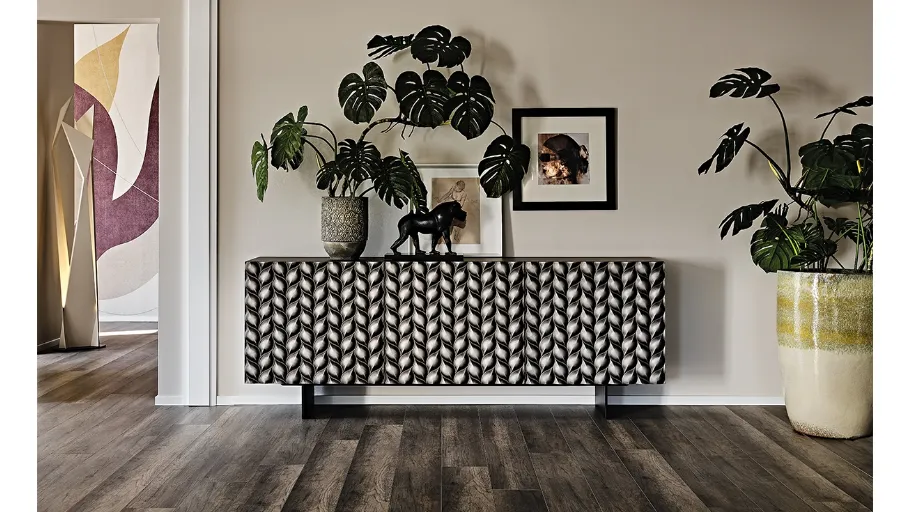 Madia in legno laccato con piedini in acciaio Lavander di Cattelan Italia
