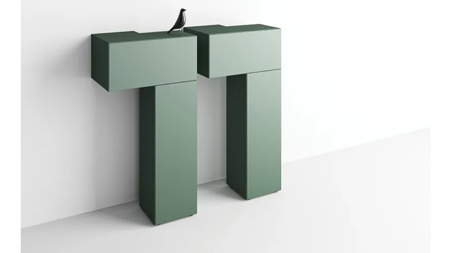 Madia Formosa Inchinata di Minotti Italia