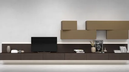 Mobile Porta Tv sospeso InclinArt in legno con pensili in laccato opaco di Presotto