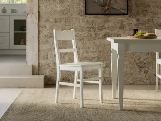 Sedia Flora in legno massello laccato di Arredo3
