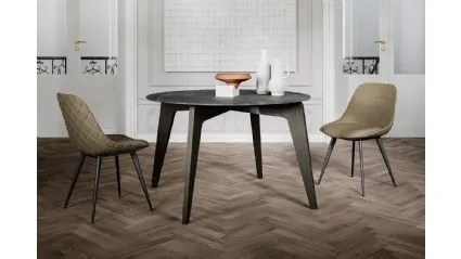 Tavolo rotondo Magic con top in laminato e gambe in massello di Frassino verniciato di Arredo3
